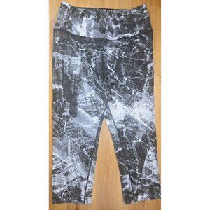 Nike Womens Dri-Fit Black Marble Capri Leggings Small